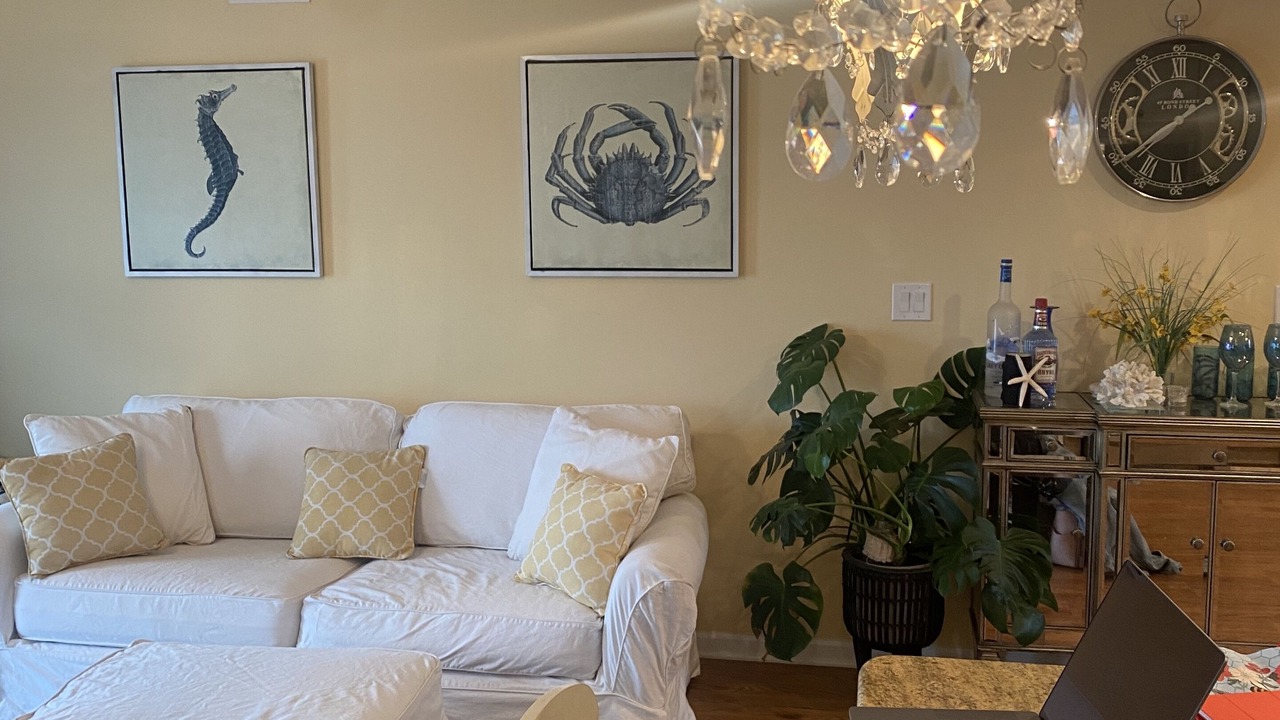 Photo of Livingroom in Beach Haven West