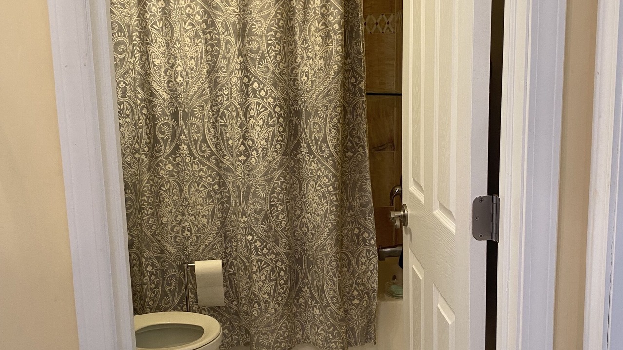 Photo of Bathroom in Beach Haven West