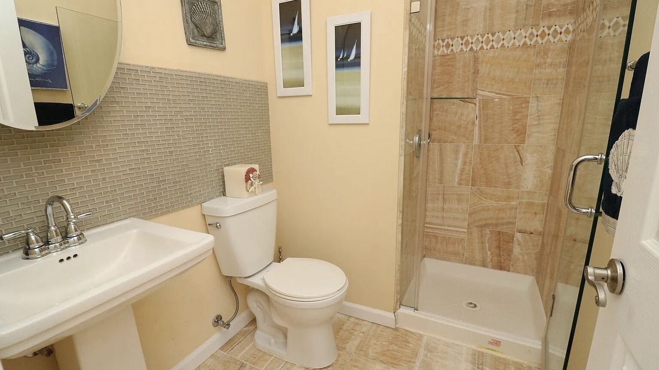 Photo of Bathroom in Beach Haven West