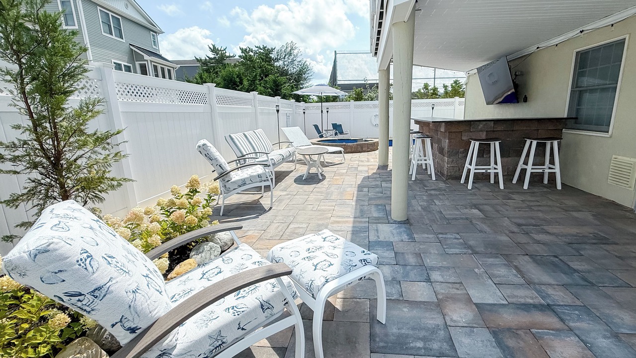 Photo of Patio Balcony in North Beach Haven