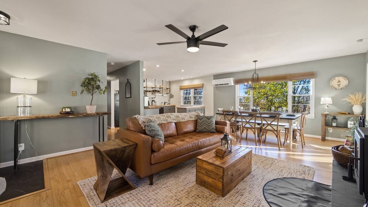 Photo of Livingroom in Kabletown