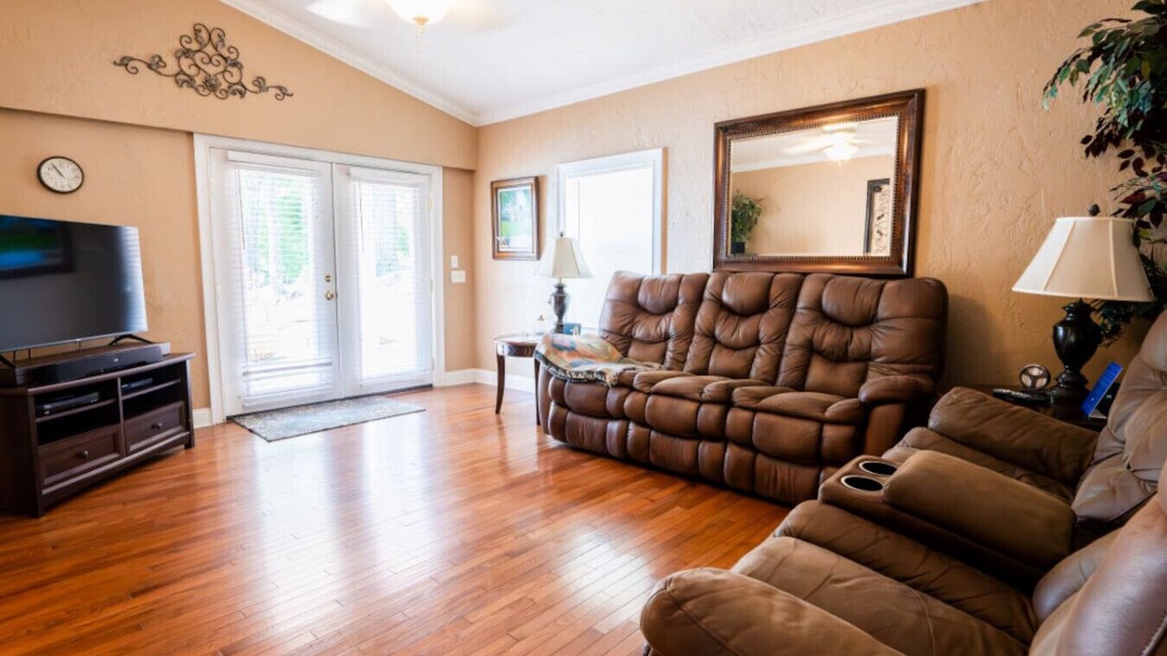 Photo of Livingroom in Leesburg