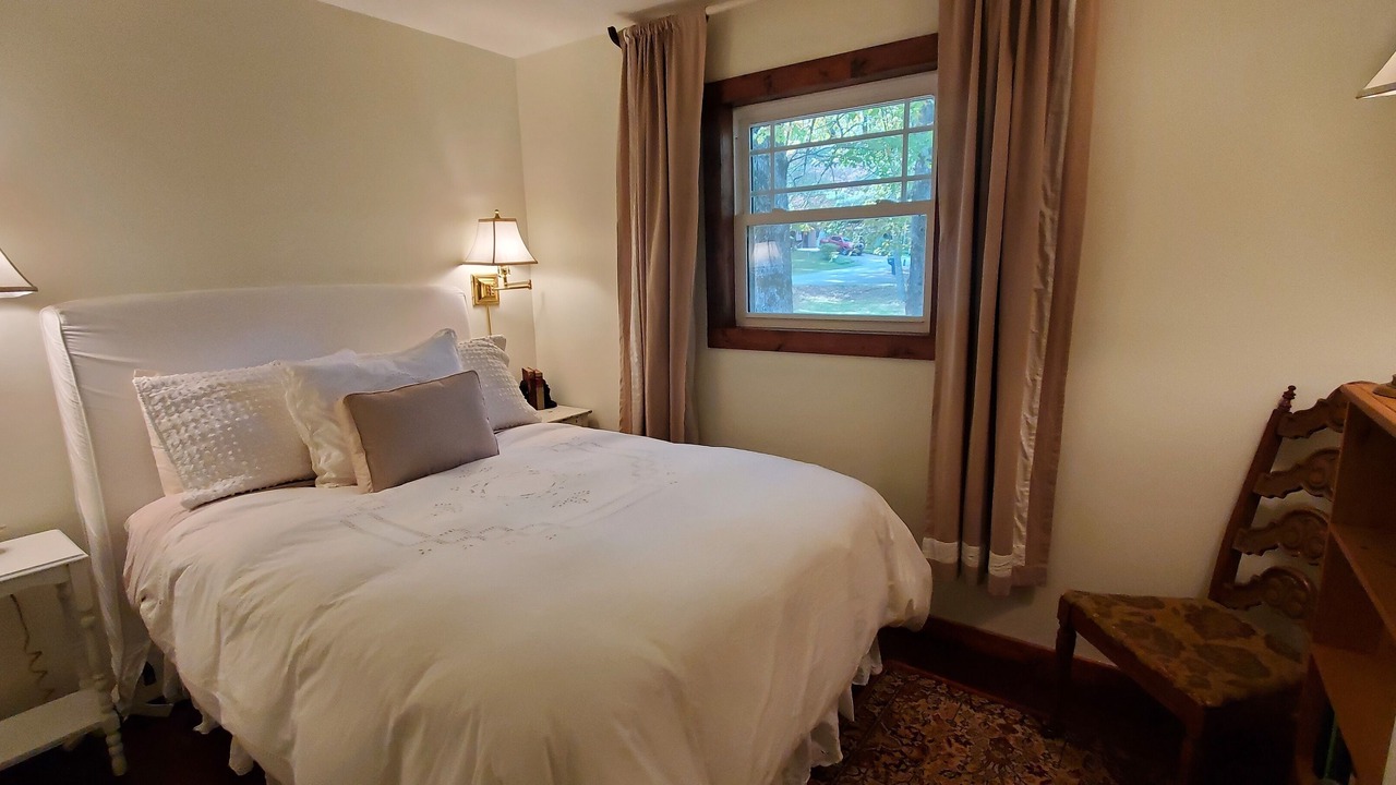 Photo of Bedroom in Tracy City