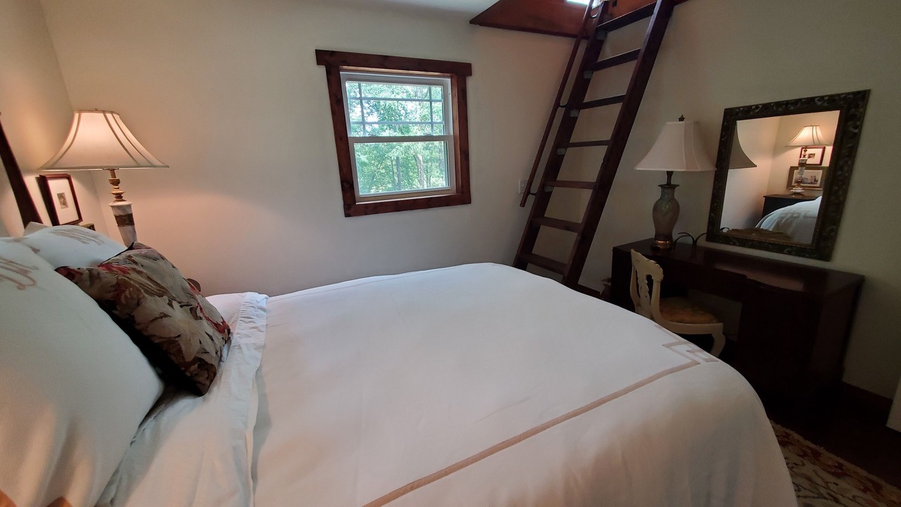 Photo of Bedroom in Tracy City