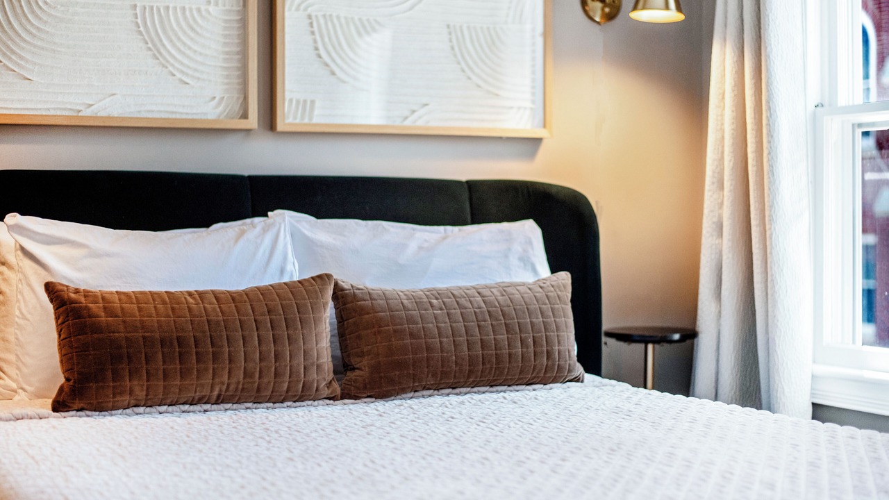 Photo of Bedroom in Downtown