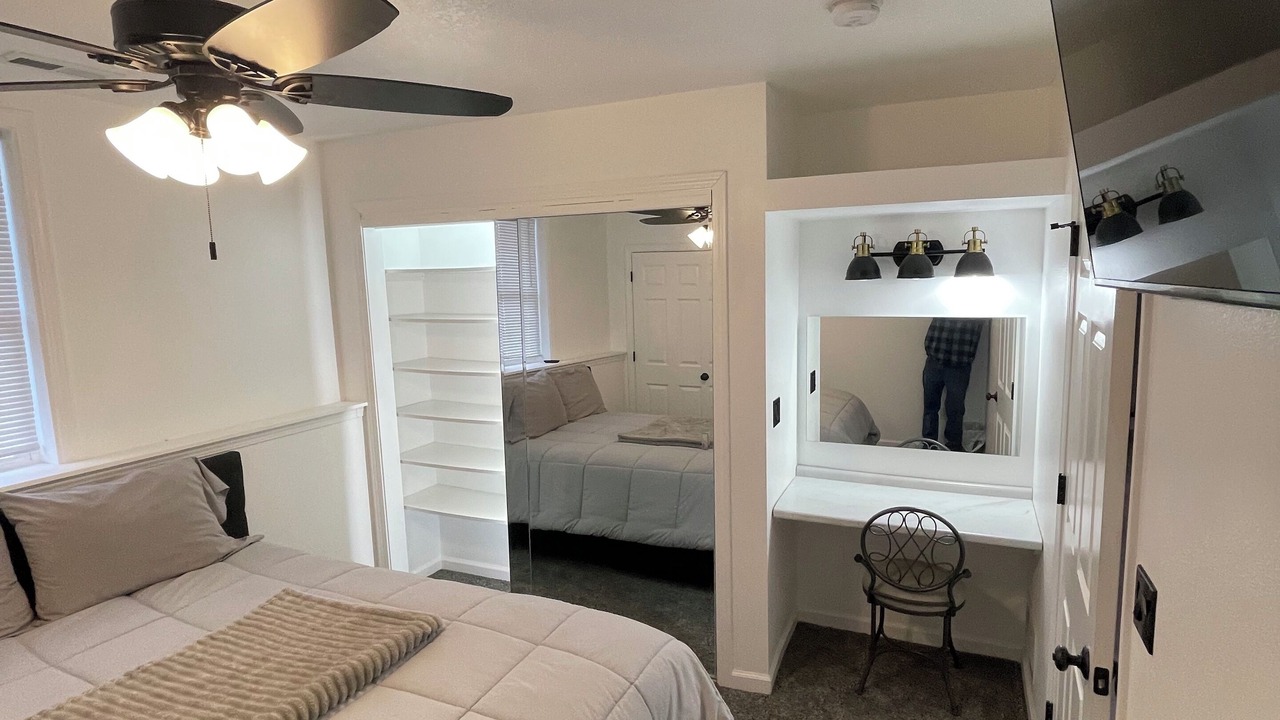 Photo of Bedroom in Clear Lake