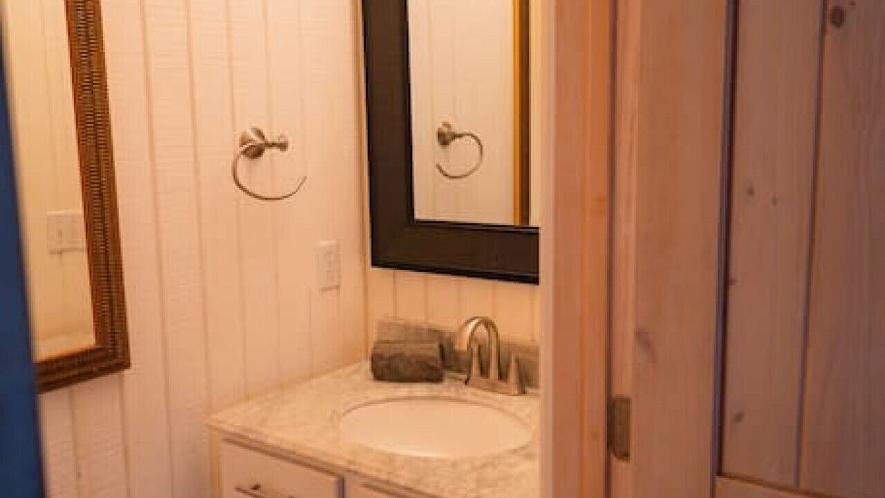 Photo of Bathroom in Mentone