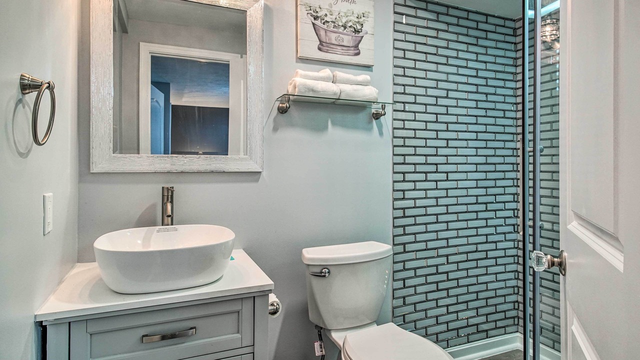 Photo of Bathroom in Locust Grove