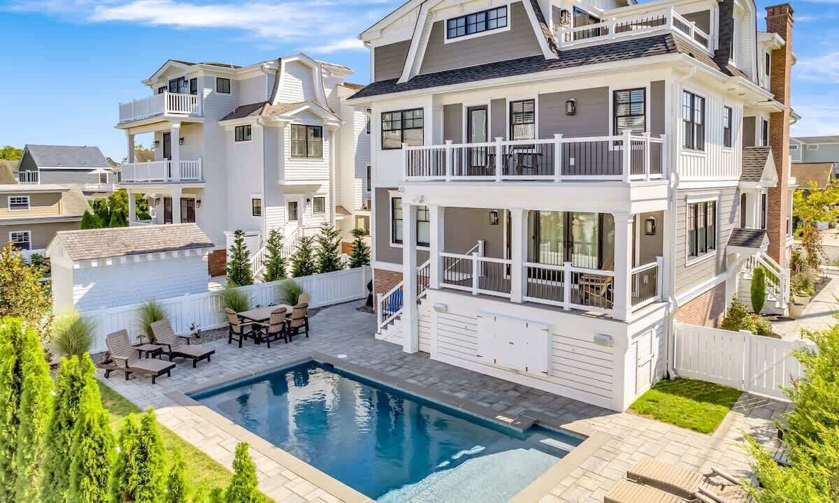 Photo of Outdoor in Avalon
