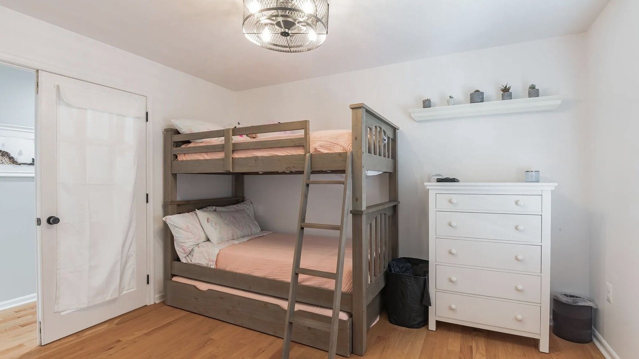 Photo of Bedroom in North End