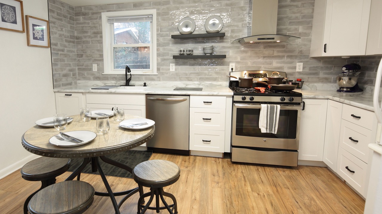 Photo of Kitchen in Waveland Park