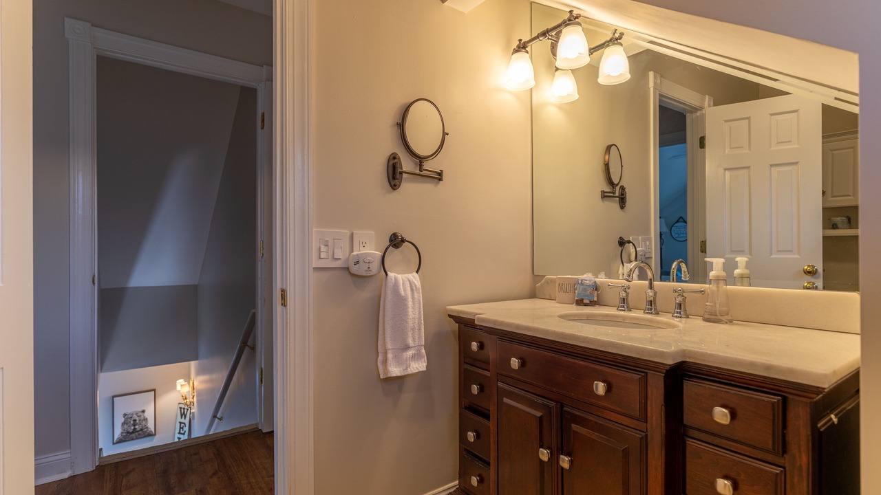 Photo of Bathroom in Seven Devils