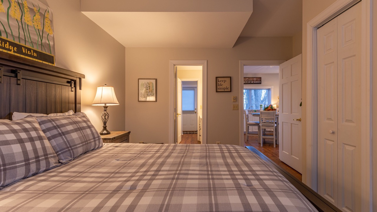 Photo of Bedroom in Seven Devils