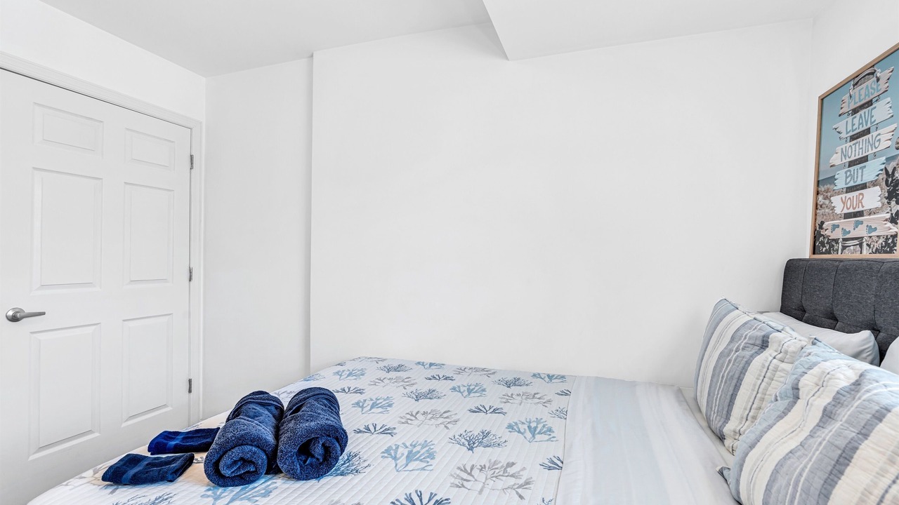 Photo of Bedroom in Wall