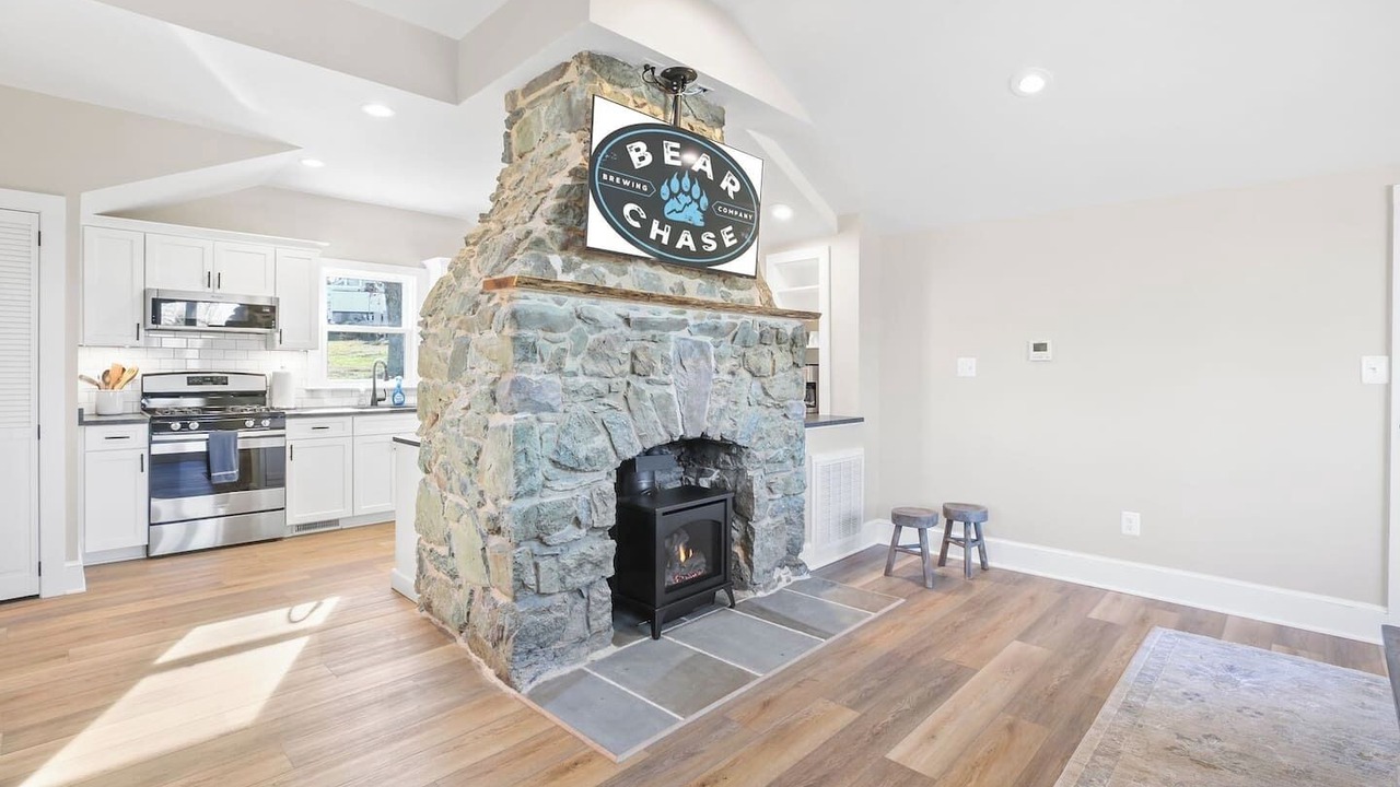 Photo of Livingroom in Bluemont