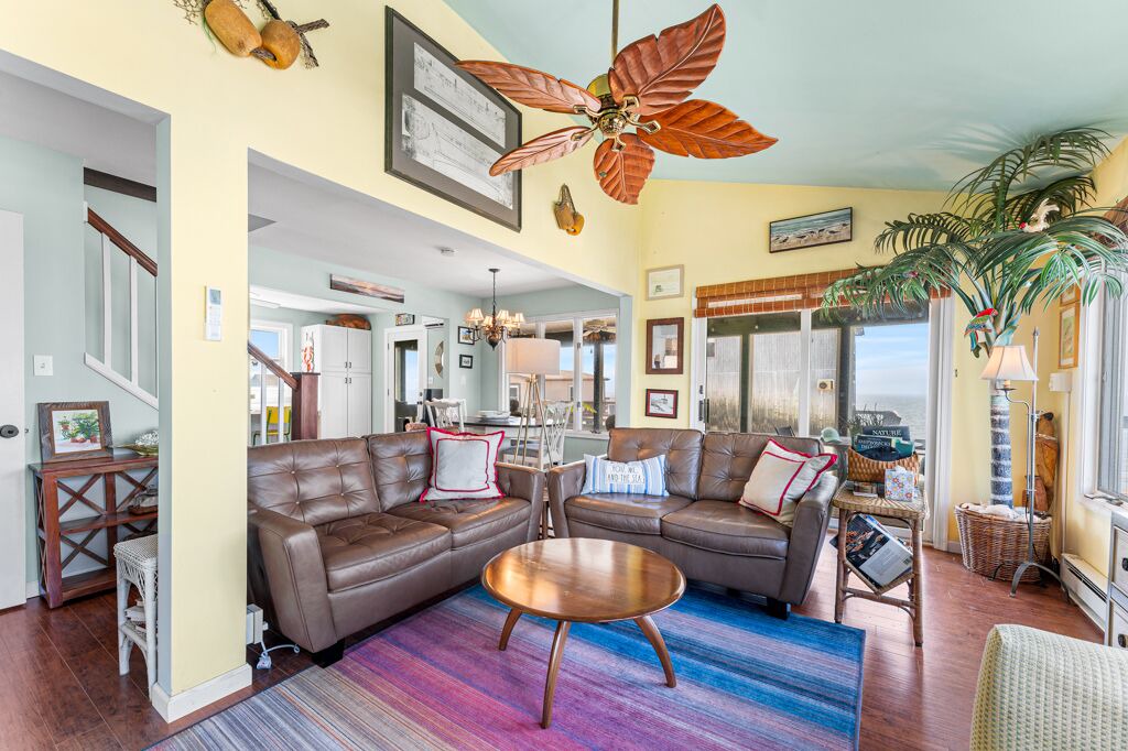 Photo of Livingroom in Downe