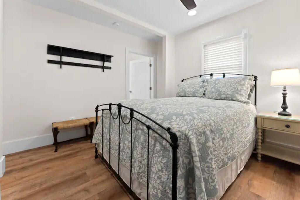 Photo of Bedroom in Issue