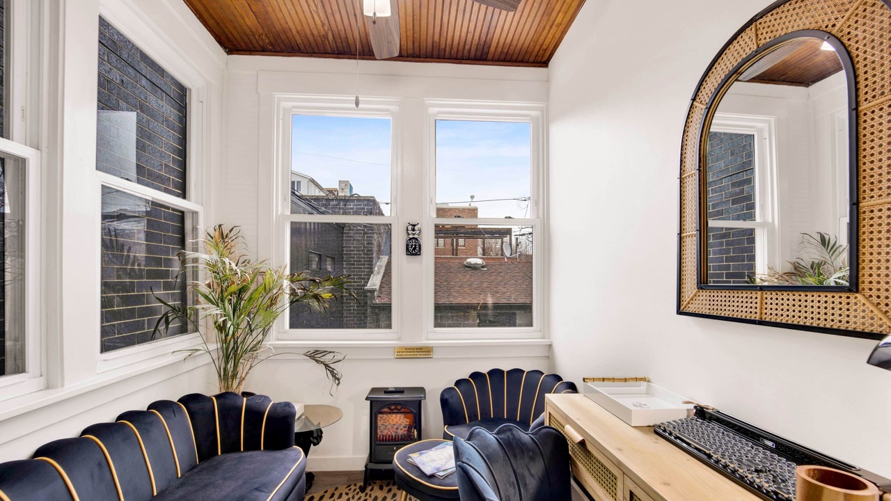 Photo of Livingroom in Bucktown
