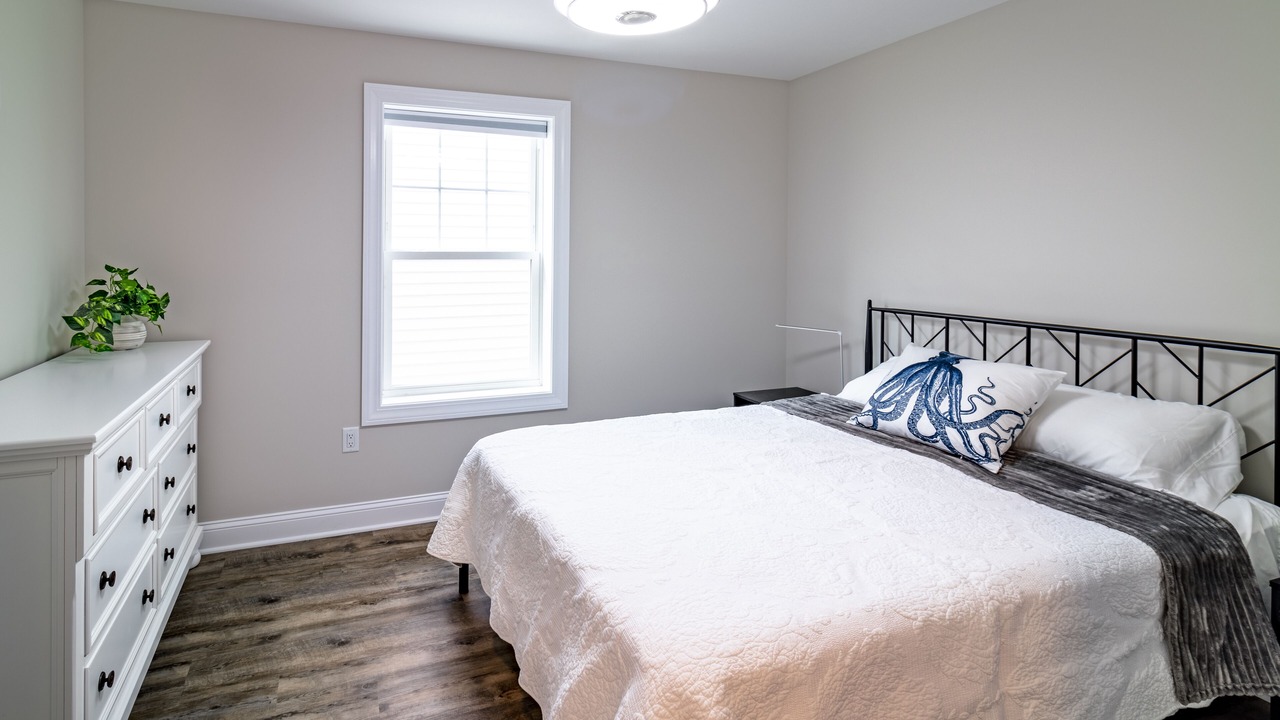 Photo of Bedroom in Seaside Heights