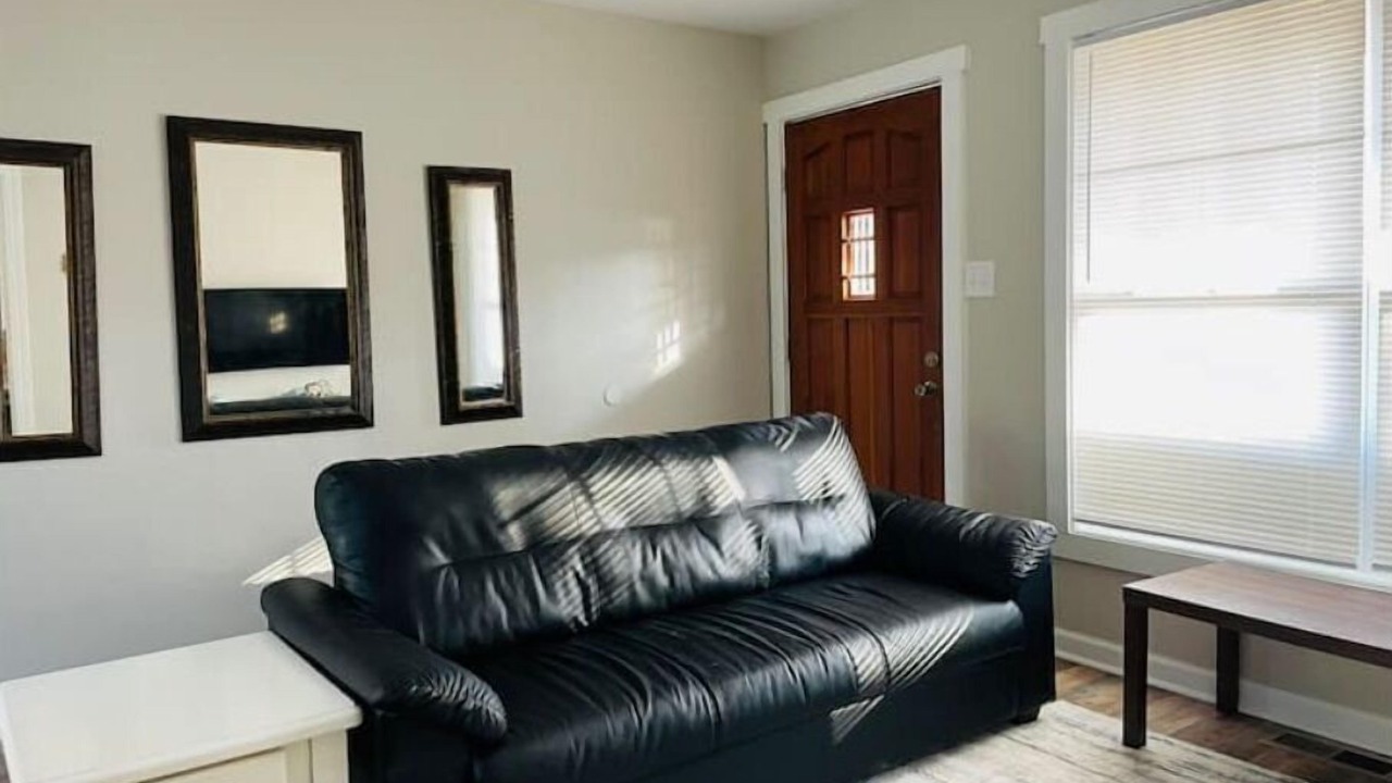 Photo of Livingroom in Crisp