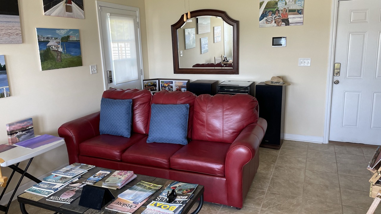 Photo of Livingroom in Jacksonville