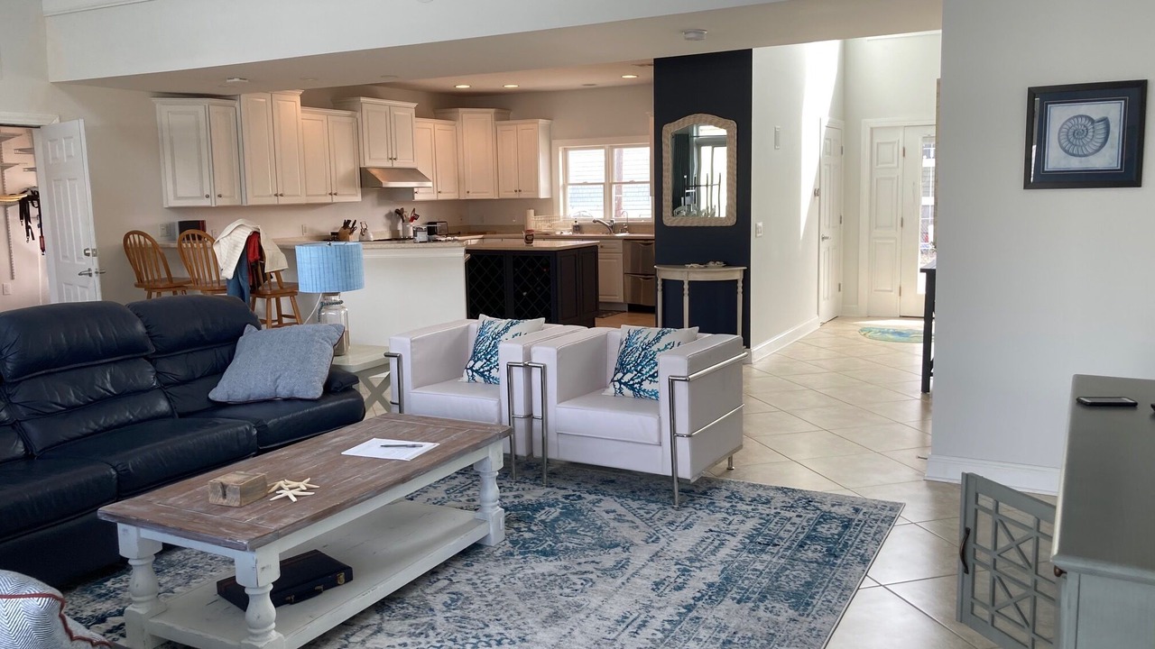 Photo of Livingroom in Mantoloking