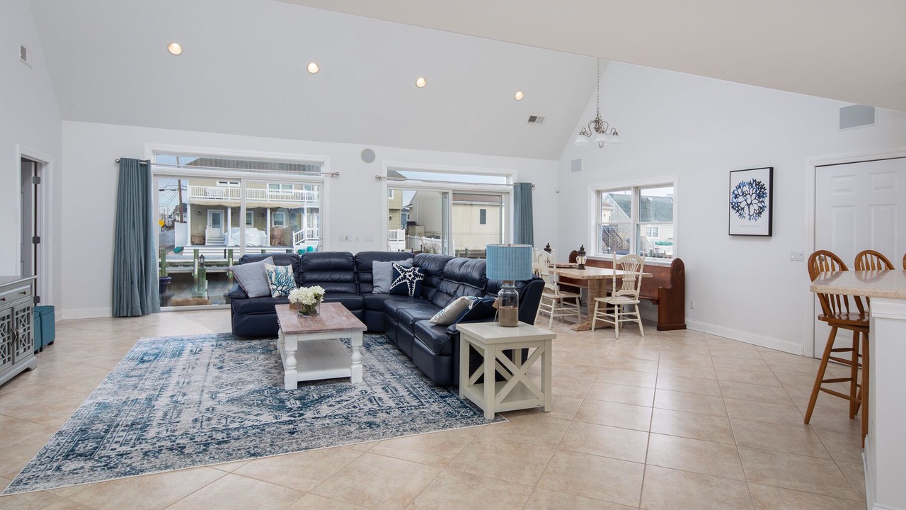 Photo of Livingroom in Mantoloking