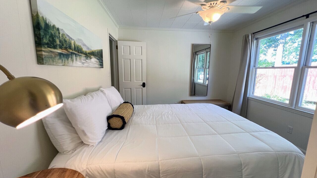 Photo of Bedroom in Cedar Bluff