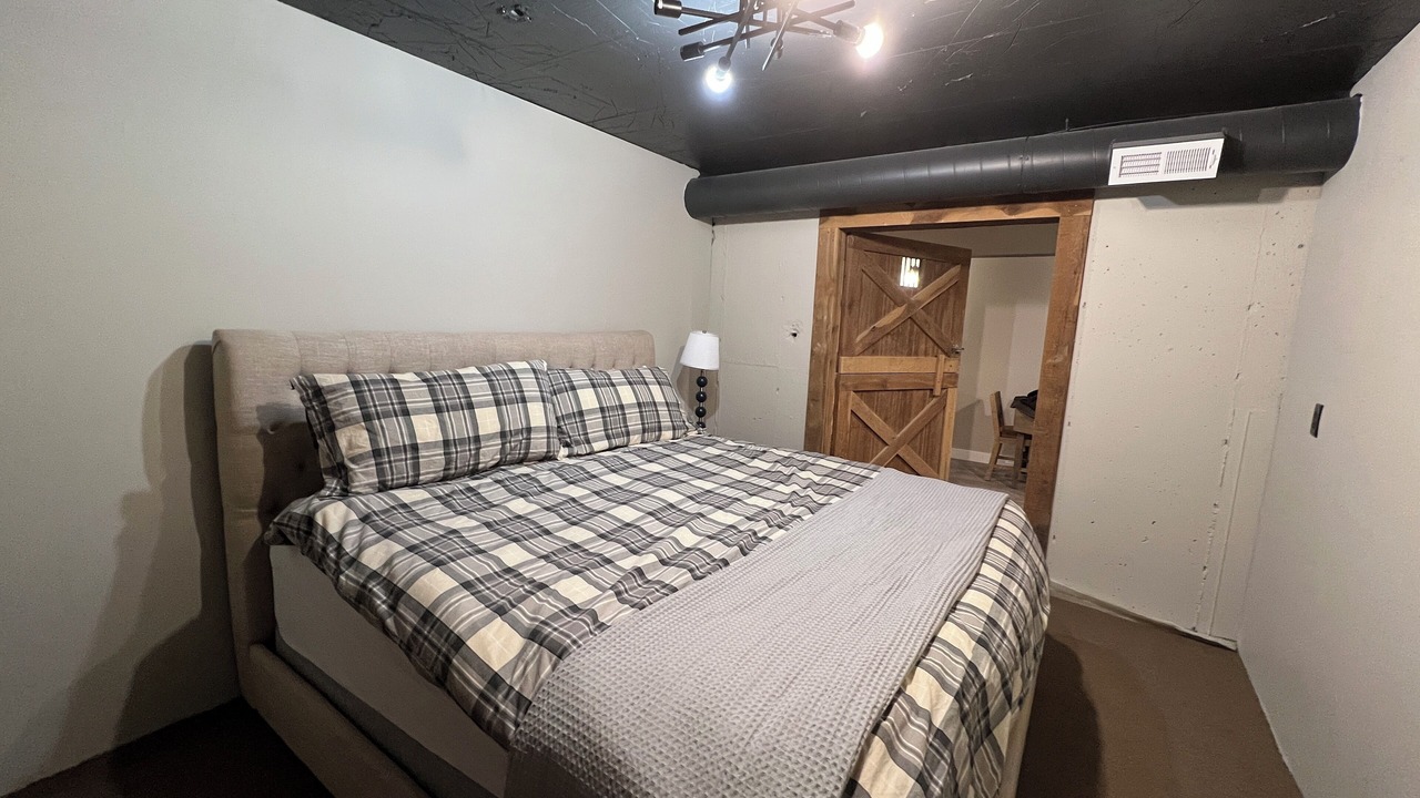 Photo of Bedroom in Elizabeth