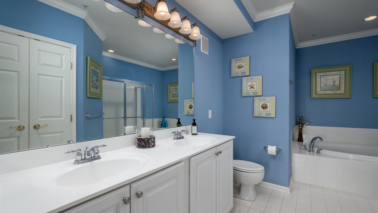 Photo of Bathroom in Sunset Island
