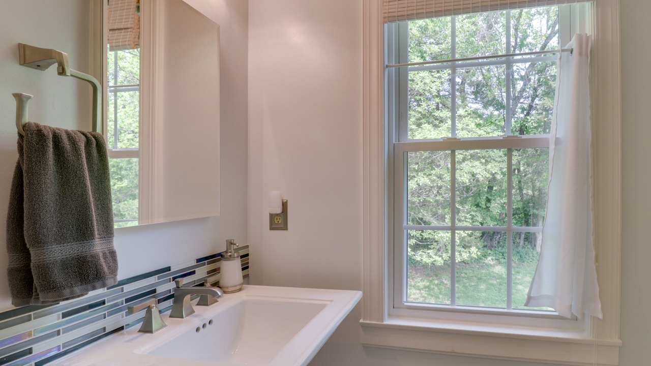 Photo of Bathroom in Orange