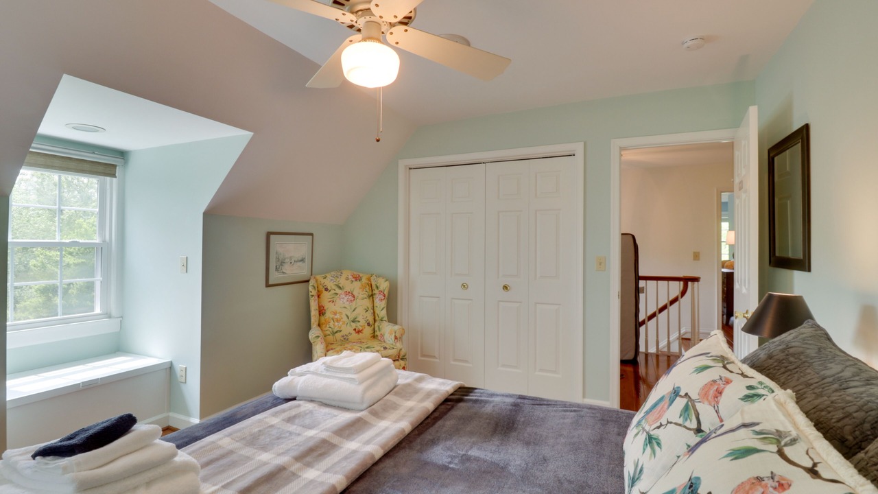Photo of Bedroom in Orange