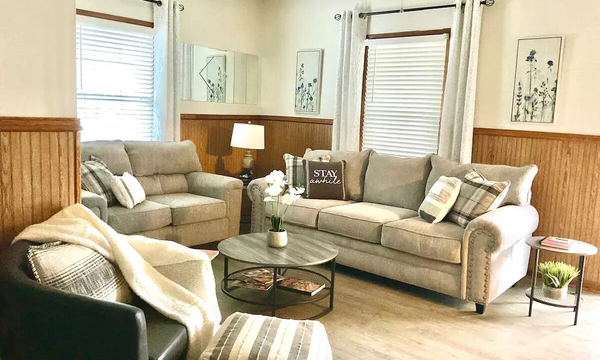 Photo of Livingroom in Alcoa
