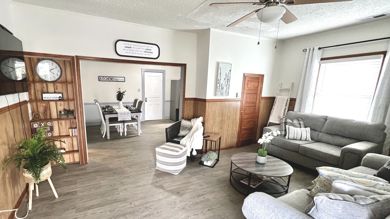 Photo of Livingroom in Alcoa