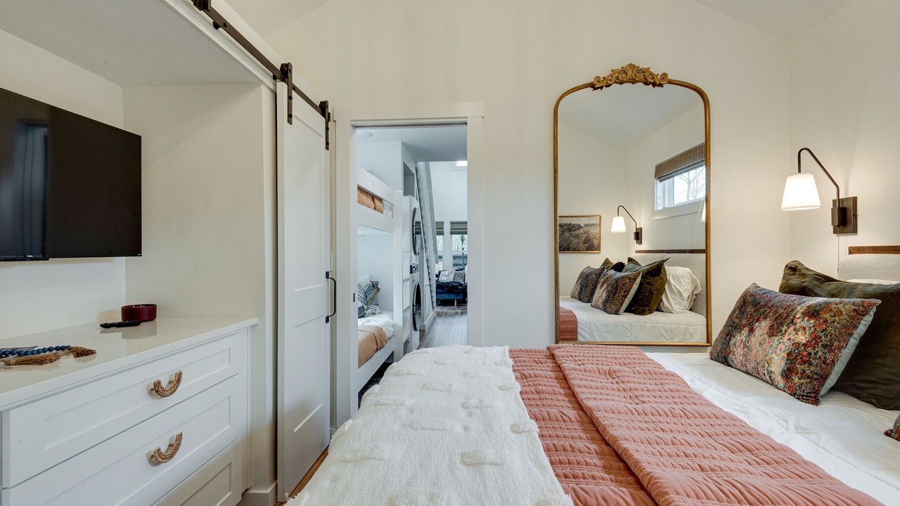 Photo of Bedroom in Tracy City