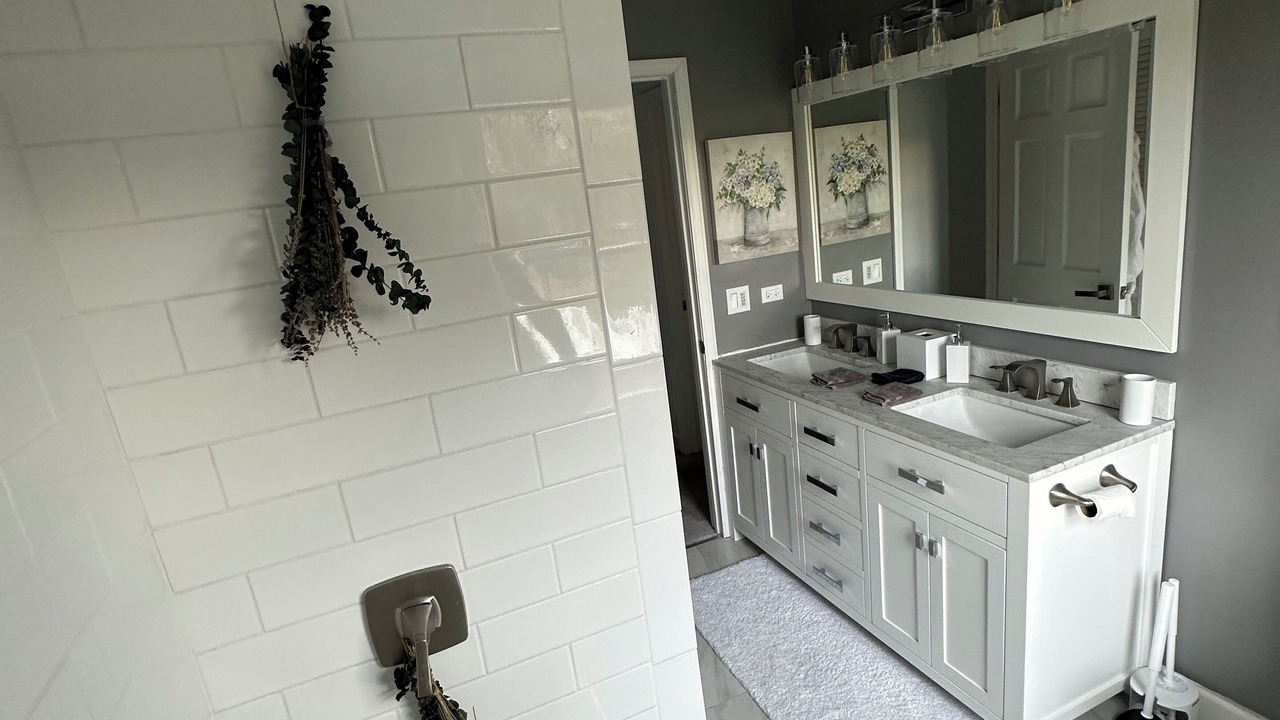 Photo of Bathroom in Bartlett