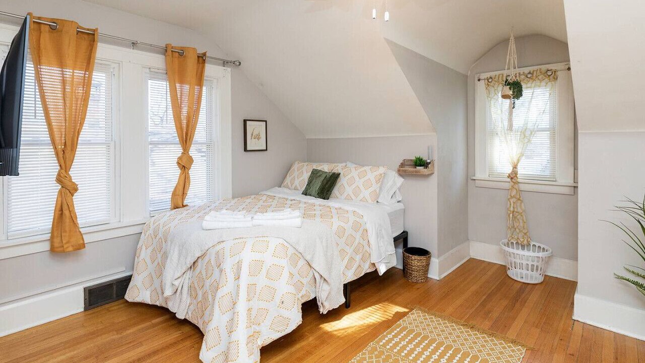 Photo of Bedroom in Beaverdale