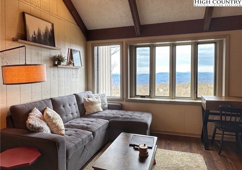 Photo of Livingroom in Beech Mountain