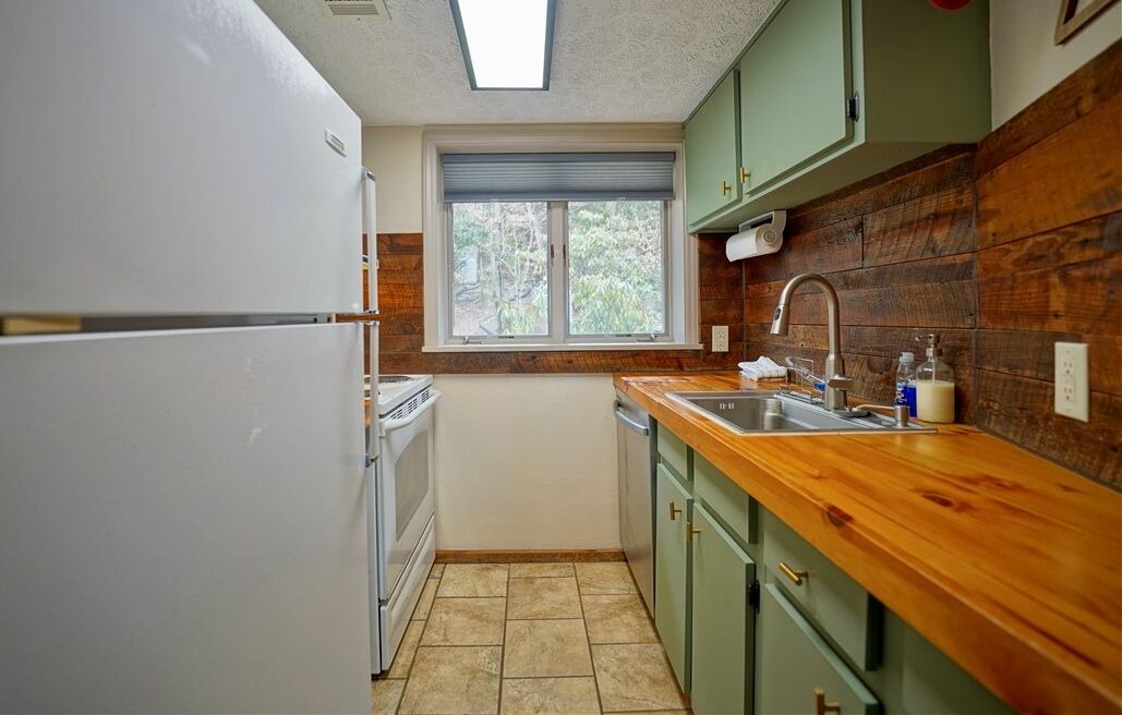 Photo of Kitchen in Beech Mountain