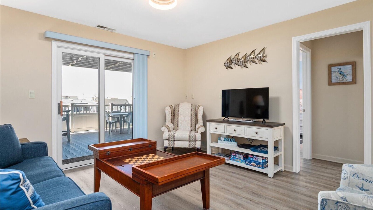 Photo of Livingroom in Heron Harbour Isle