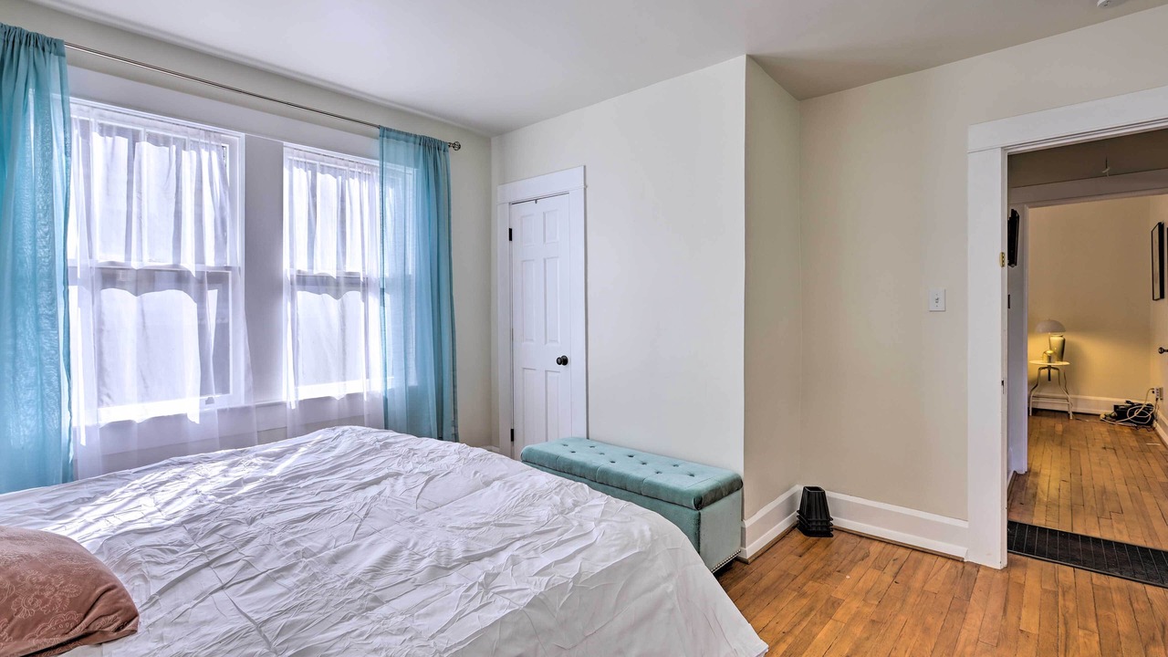 Photo of Bedroom in Crestline Heights