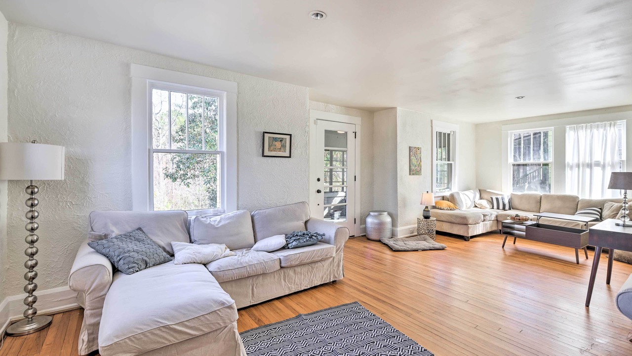 Photo of Livingroom in Crestline Heights