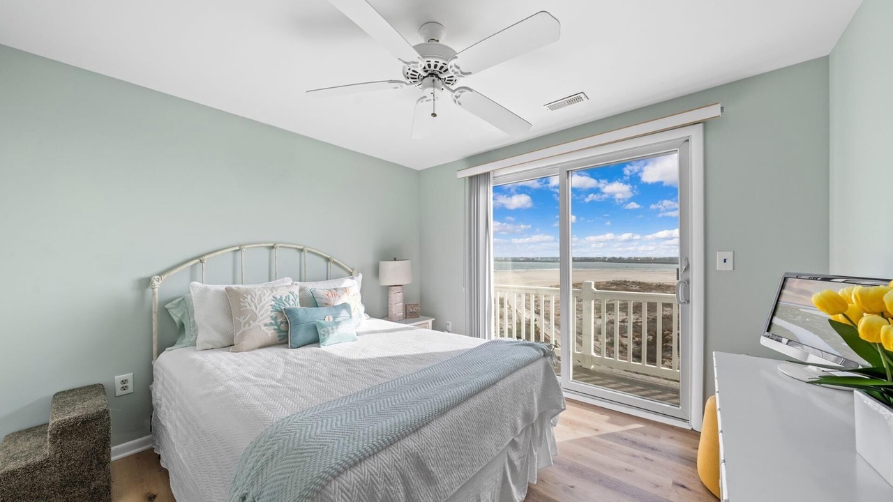 Photo of Bedroom in Townsend's Inlet