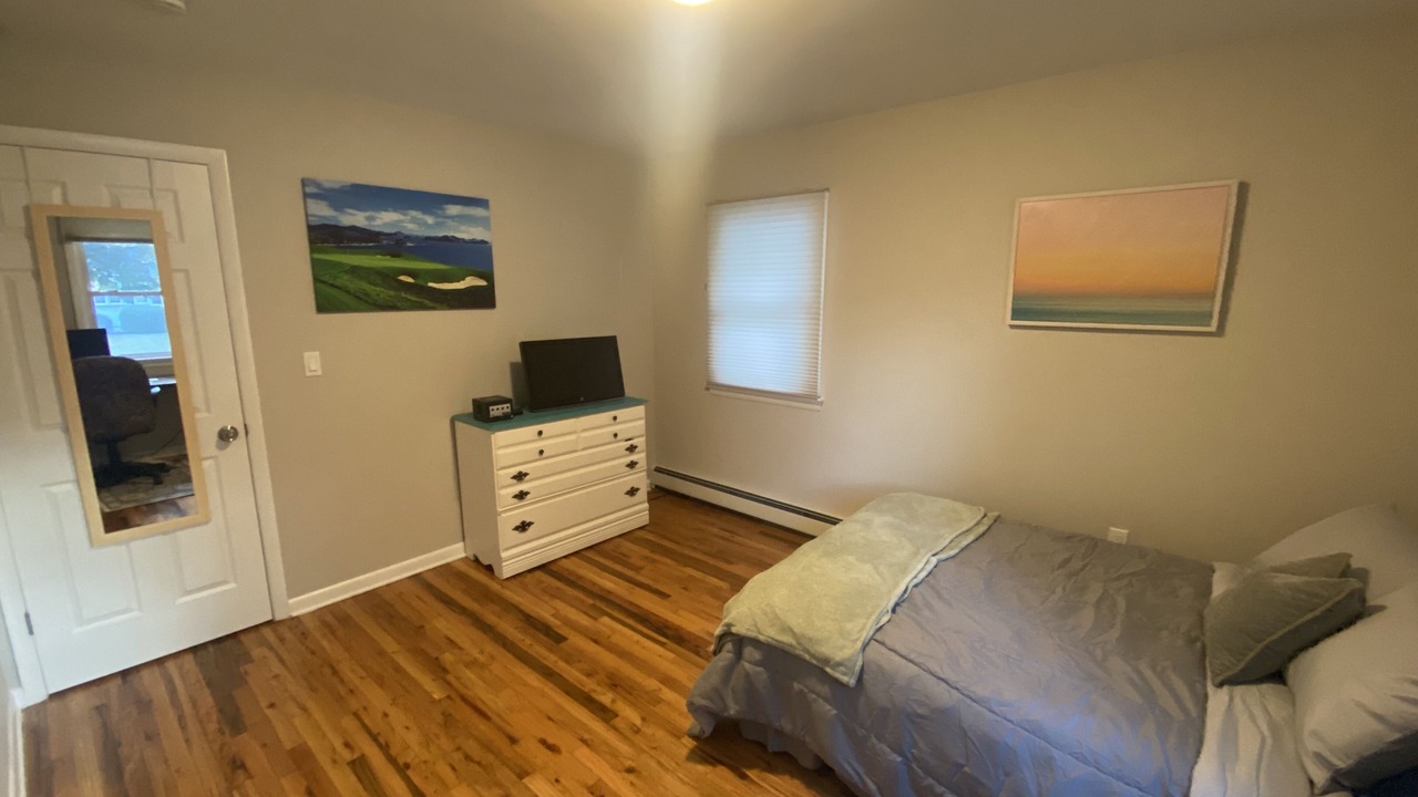 Photo of Bedroom in Neptune City
