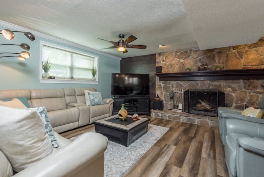 Photo of Livingroom in Ashley Oaks