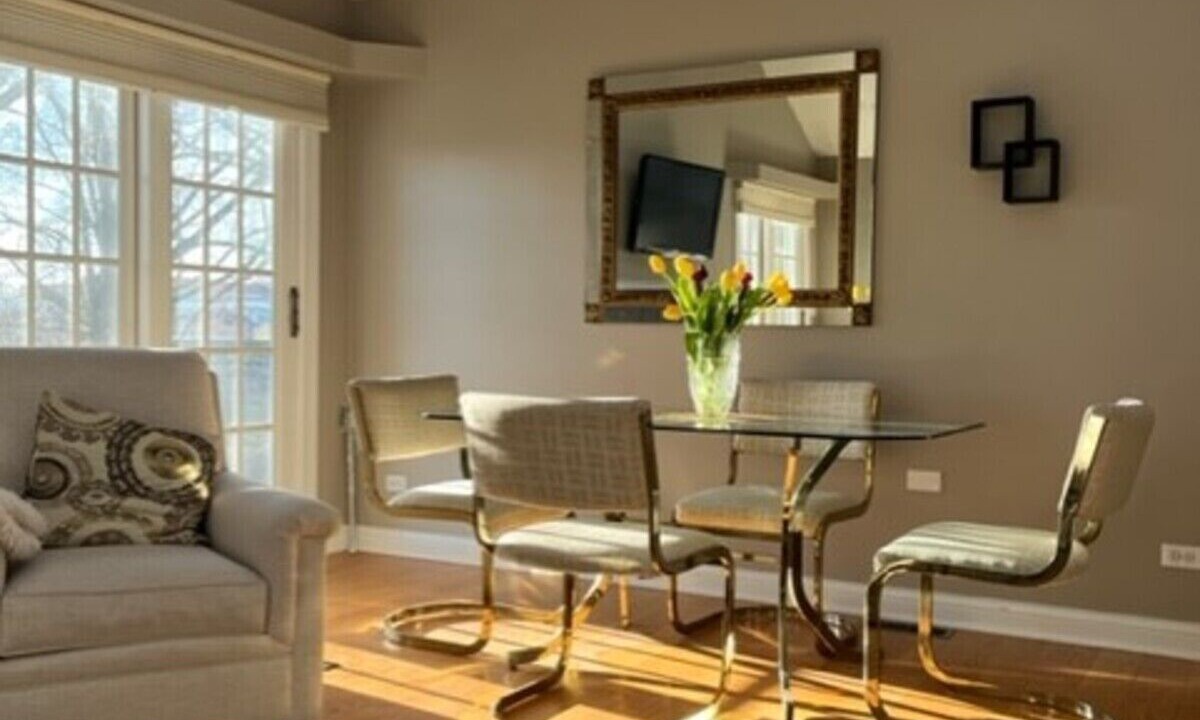 Photo of Bedroom in Lake Forest