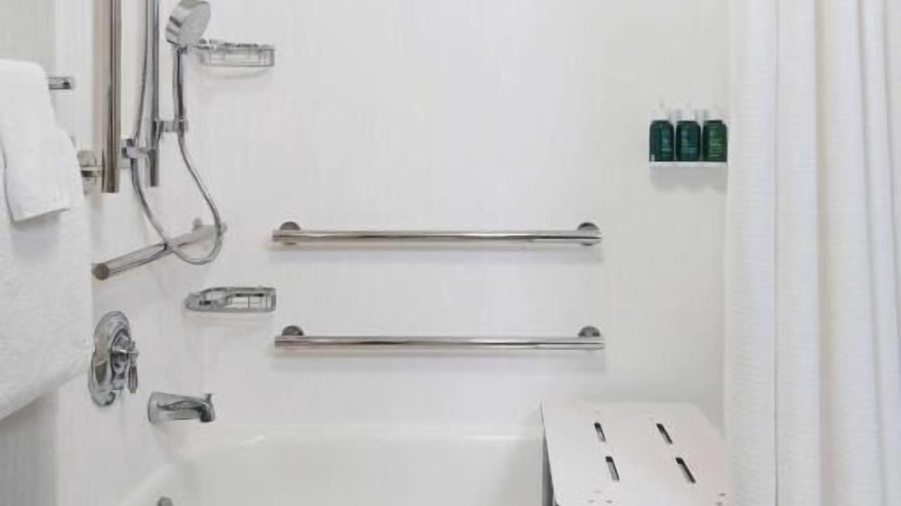 Photo of Bathroom in Rosslyn