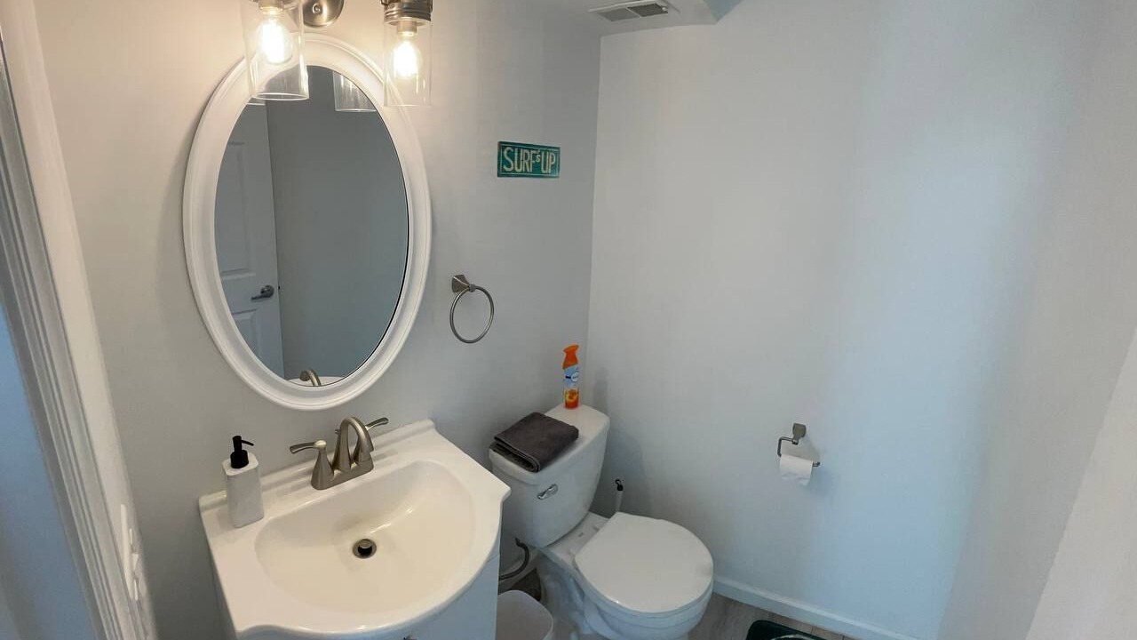 Photo of Bathroom in Mud City