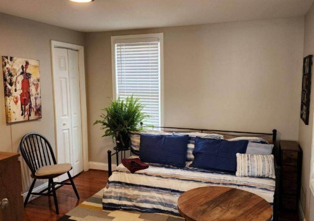 Photo of Livingroom in Mount Airy