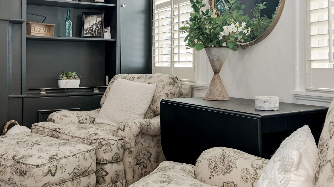 Photo of Livingroom in Historic District